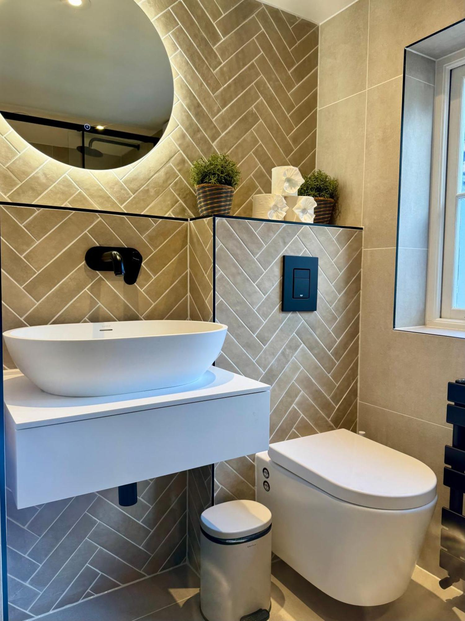 Beautiful One Bedroom Apartment In Soho 런던 외부 사진